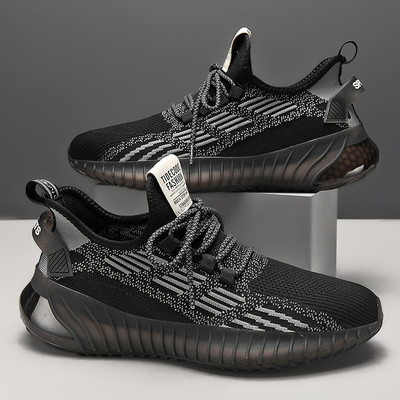 Model nou de adidași sport și casual pentru bărbați cu o parte din plasă