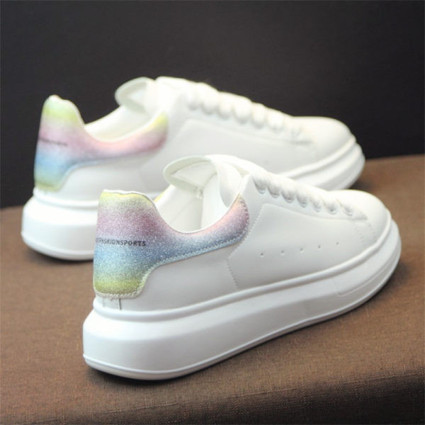 Moderne muške tenisice od umjetne kože s vezicama