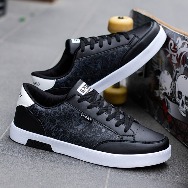 Novi model muških kožnih tenisica sa ravnim đonom