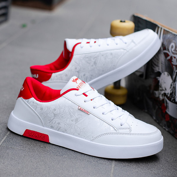 Novi model muških kožnih tenisica sa ravnim đonom