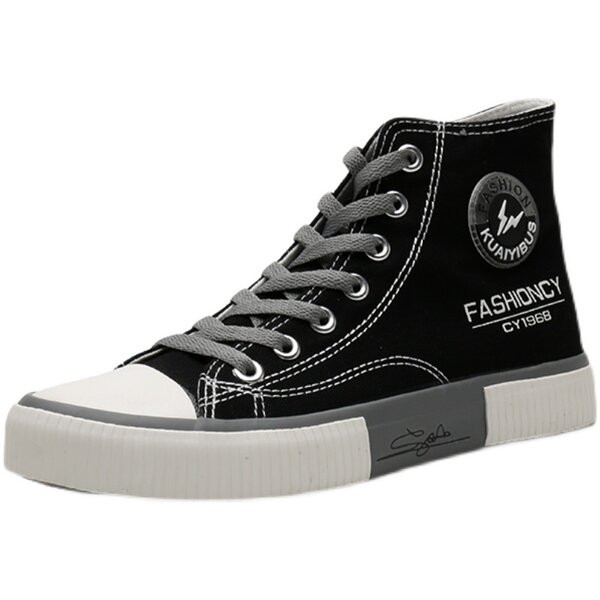 Novi model muških platnenih tenisica sa ravnim potplatom