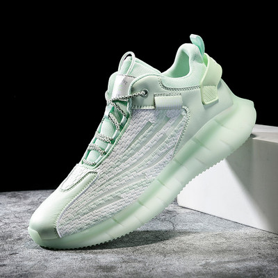 Adidasi de toamna pentru barbati cu o parte din plasa si talpa colorata