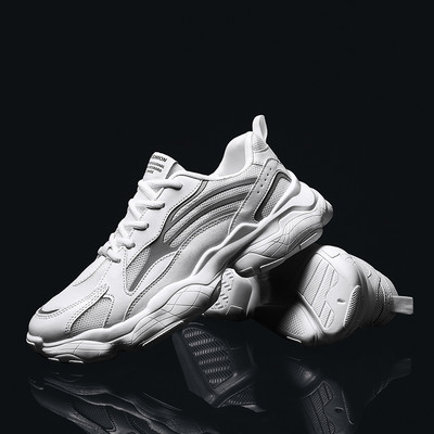 Tenisi moderni pentru bărbați cu talpă aspră - mai multe modele