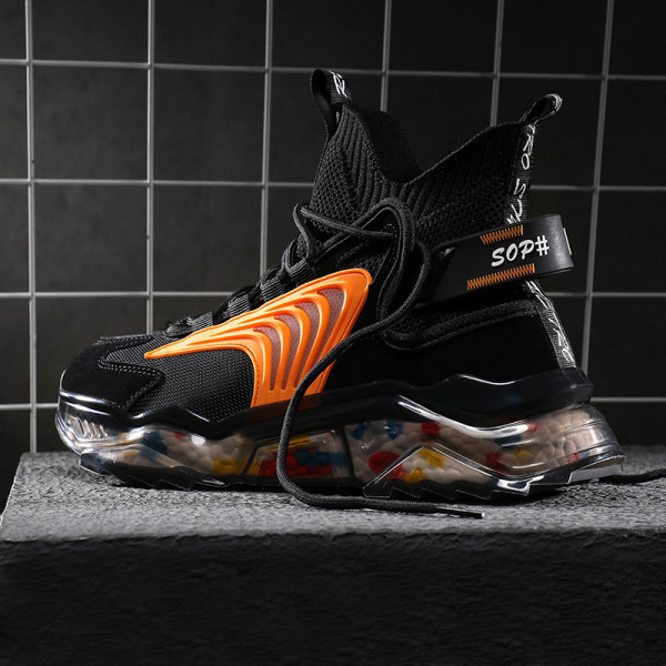 Vyriški tekstiliniai sportbačiai – keli modeliai