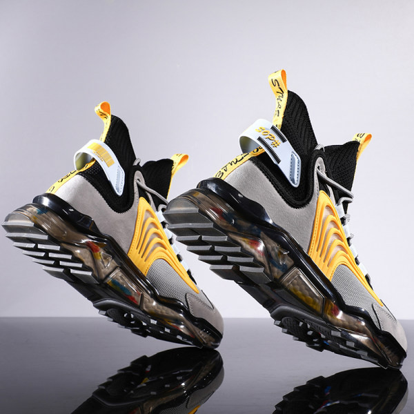 Vyriški tekstiliniai sportbačiai – keli modeliai