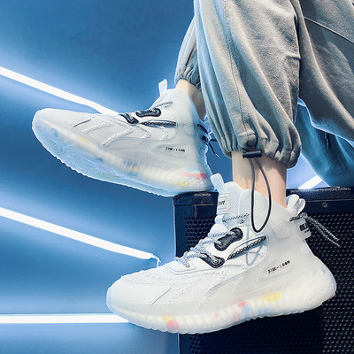 Tenisi de bărbați controversați cu șireturi în mai multe culori