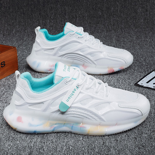 Model nou de adidasi sport cu talpa colorata