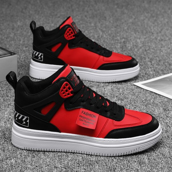 Adidasi barbati cu talpa plate - mai multe modele