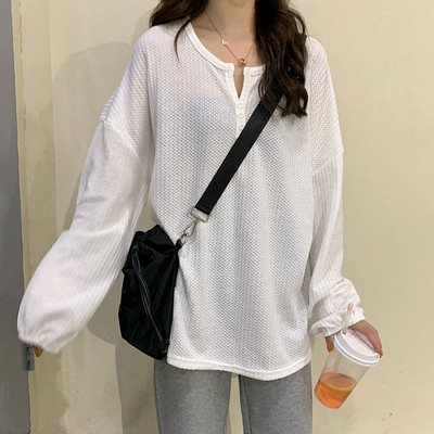 Široki model proljetno-jesenske bluze na gumbe