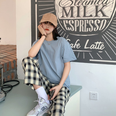 Casual μονόχρωμο γυναικείο μπλουζάκι με κοντά μανίκια