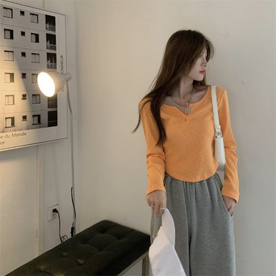 Γυναικεία μπλούζα με κουμπιά και μακριά μανίκια