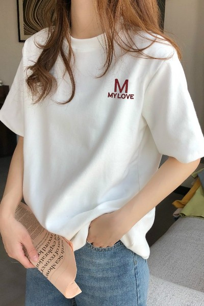 Ljetna ženska majica s različitim printom