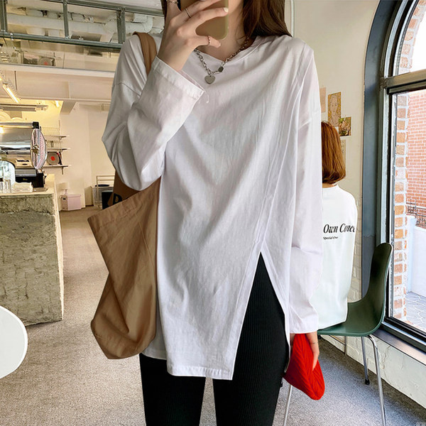 Bluză largă de damă cu decolteu oval