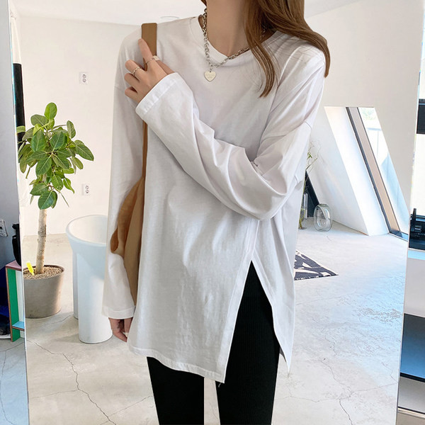 Bluză largă de damă cu decolteu oval