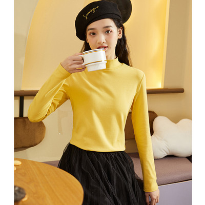 Μοντέρνα γυναικεία μπλούζα με γιακά ή οβάλ λαιμόκοψη