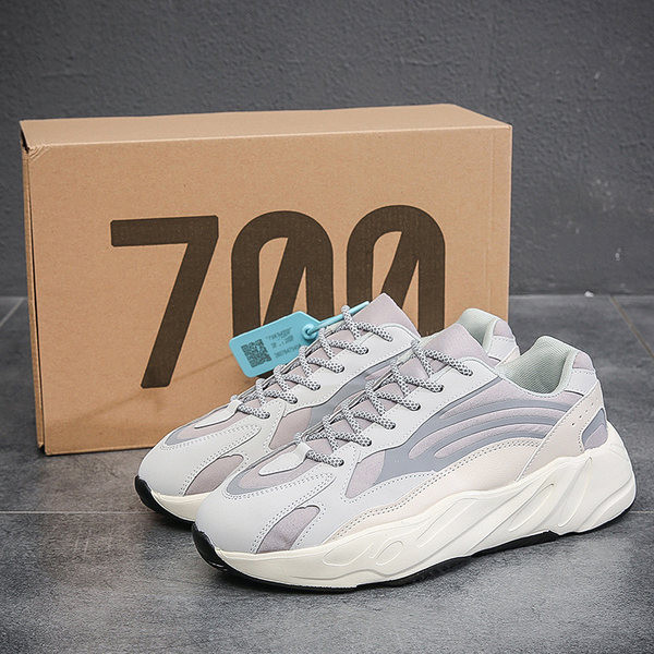 Νέο μοντέλο ανδρικών αθλητικών παπουτσιών με χοντρές σόλες - μαύρο και γκρι