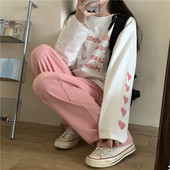 Bluză de damă modernă cu inscripții și inimioare