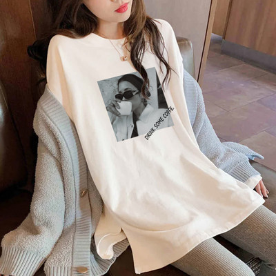 Καθημερινή φαρδιά μπλούζα με έγχρωμη εκτύπωση