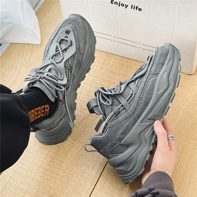 Ανδρικά αθλητικά παπούτσια - δύο μοντέλα