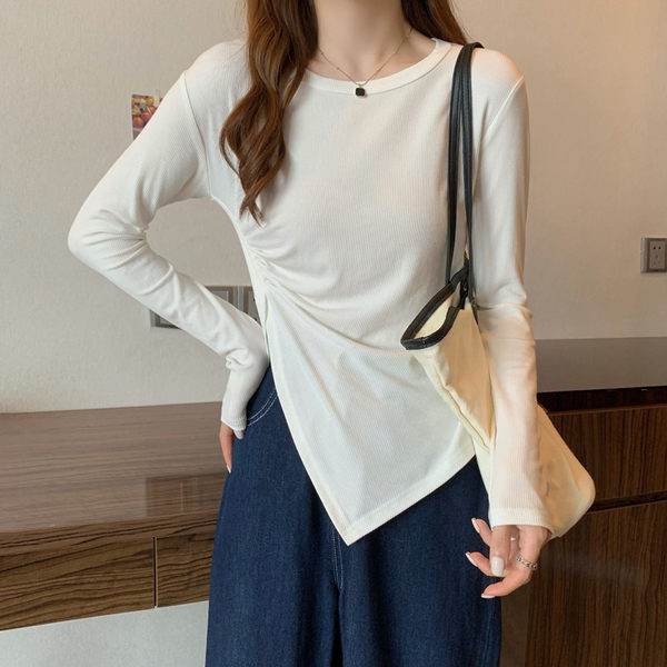 Ležerna ženska jednobojna bluza s ovalnim izrezom