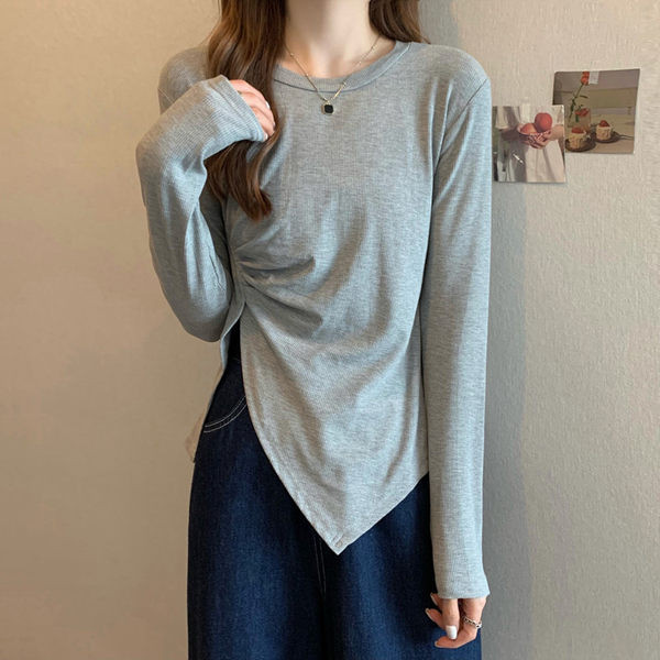 Ležerna ženska jednobojna bluza s ovalnim izrezom