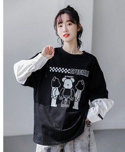 Γυναικεία φαρδιά μπλούζα με εκτύπωση και στρογγυλή λαιμόκοψη