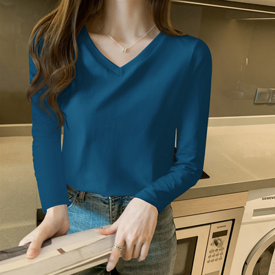 Μοντέρνα γυναικεία μπλούζα με οβάλ ή spitz λαιμόκοψη