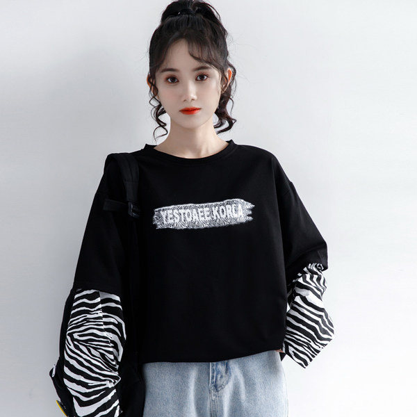 Bluză de damă cu inscripție și imprimeu animal