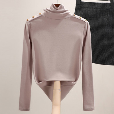 Μοντέρνα γυναικεία μπλούζα με γιακά και κουμπιά πόλο