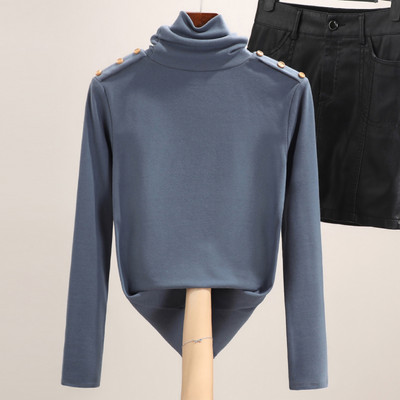 Μοντέρνα γυναικεία μπλούζα με γιακά και κουμπιά πόλο