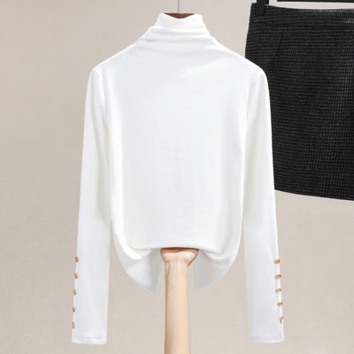 Μοντέρνα γυναικεία μπλούζα με γιακά και κουμπιά πόλο