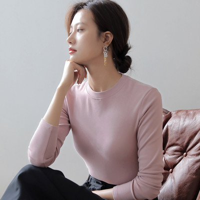 Εφαρμοσμένη γυναικεία μπλούζα με κεντημένη επιγραφή