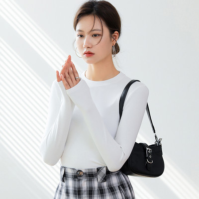 Εφαρμοσμένη γυναικεία μπλούζα με κεντημένη επιγραφή