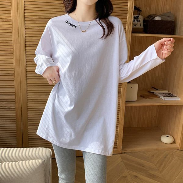 Bluză de damă cu mâneci lungi și inscripție brodată