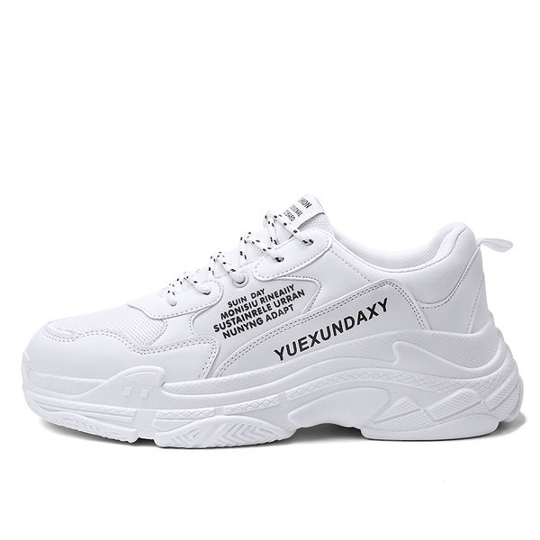 Ανδρικά αθλητικά και casual sneakers με δικτυωτά μέρη και επιγραφές