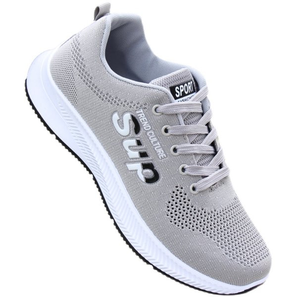 Ανδρικές αθλητικές μπότες με επιγραφή και κορδόνια