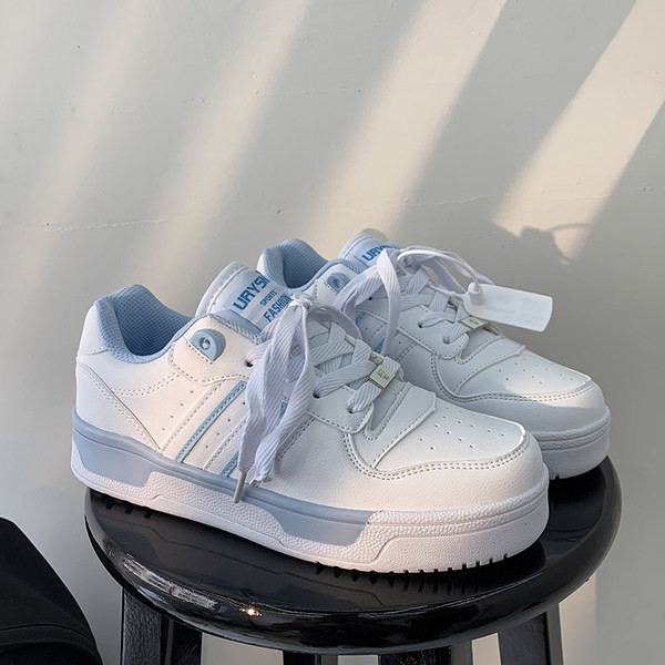 Model nou de adidasi dama cu cravate in trei culori