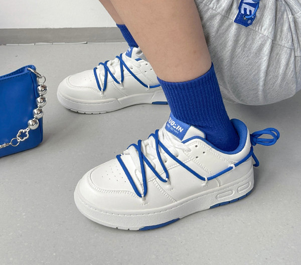 Adidasi de dama cu cravate colorate in alb