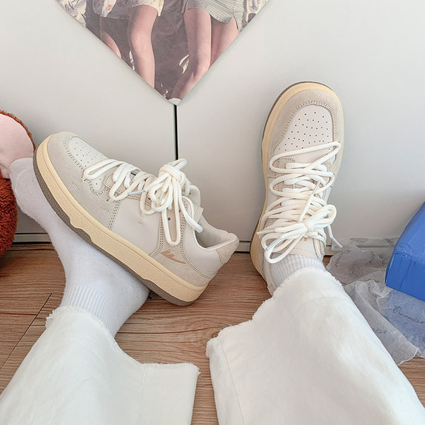 Adidasi de dama cu cravate de culoare maro