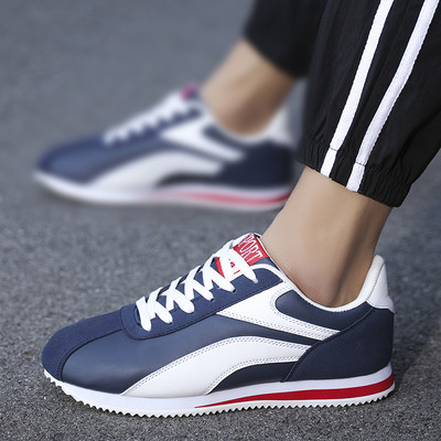 Ανδρικά casual sneakers, ελαφριά και άνετα με επίπεδη σόλα