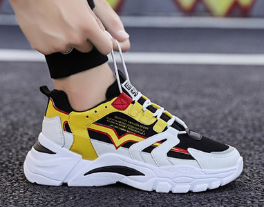 Model nou de adidasi de toamna pentru barbati in trei culori