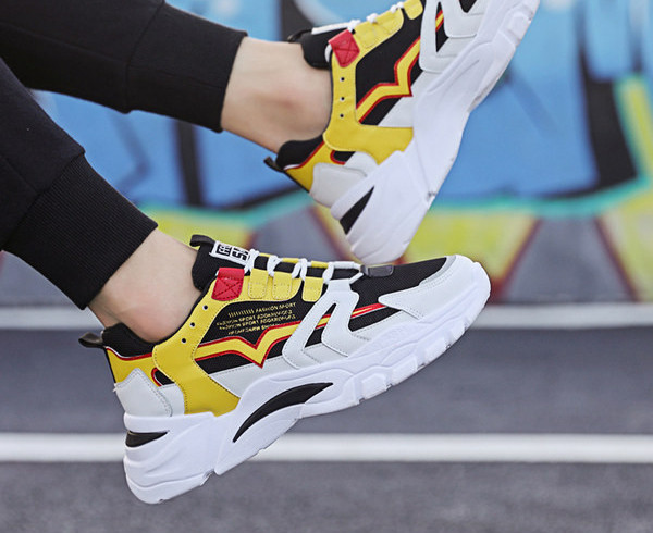 Model nou de adidasi de toamna pentru barbati in trei culori