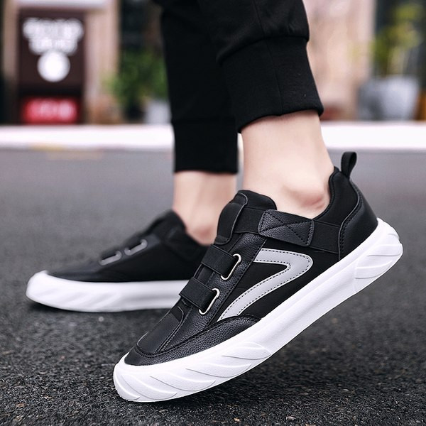 Tenisi barbati din imitatie de piele fara cravate