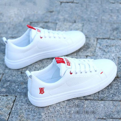 Model nou de adidași pentru bărbați cu talpă plată - din piele ecologică