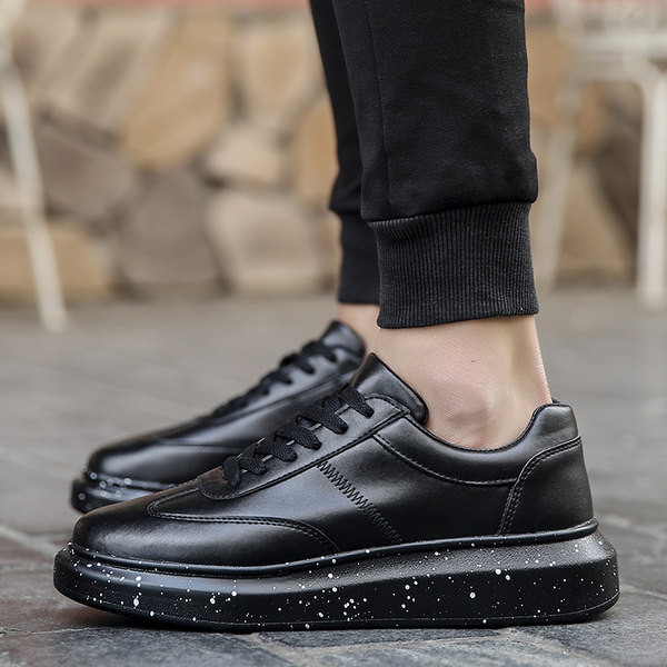 Adidași unisex din piele artificială cu talpă pulverizată