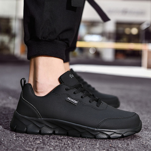 Model nou de adidași pentru bărbați cu sau fără căptușeală moale - culoare neagră