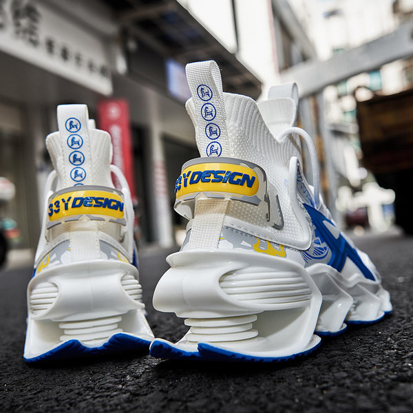 Naujo modelio vyriški aukšti sportbačiai su spalvotomis aplikacijomis