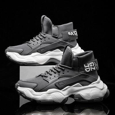 Botine de toamna-iarna cu inalte si un grup de talpi