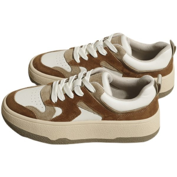 Γυναικεία sneakers από τεχνητό σουέτ με επίπεδη σόλα