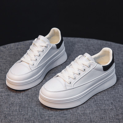 Tenisi de dama actuali cu talpa plata in trei modele